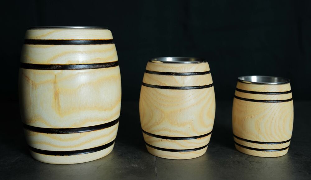 Verre en bois de frêne artisanal – Style tonneau – Tonnellerie Manceau